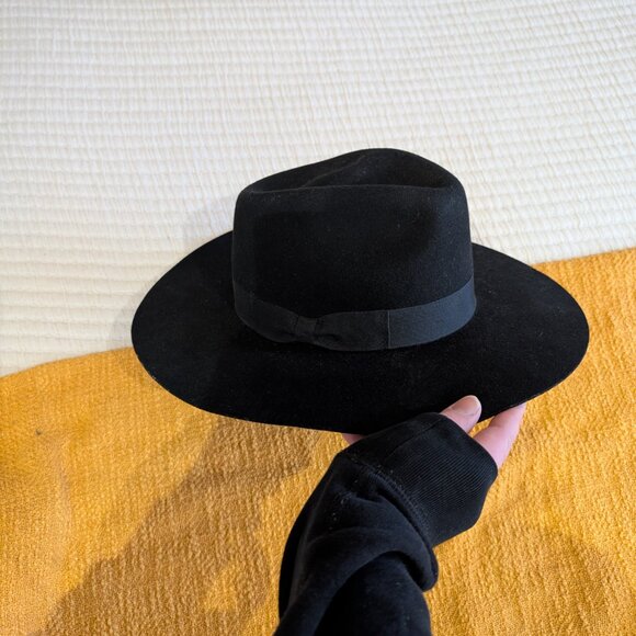 Wool hat - Picture 4 of 5